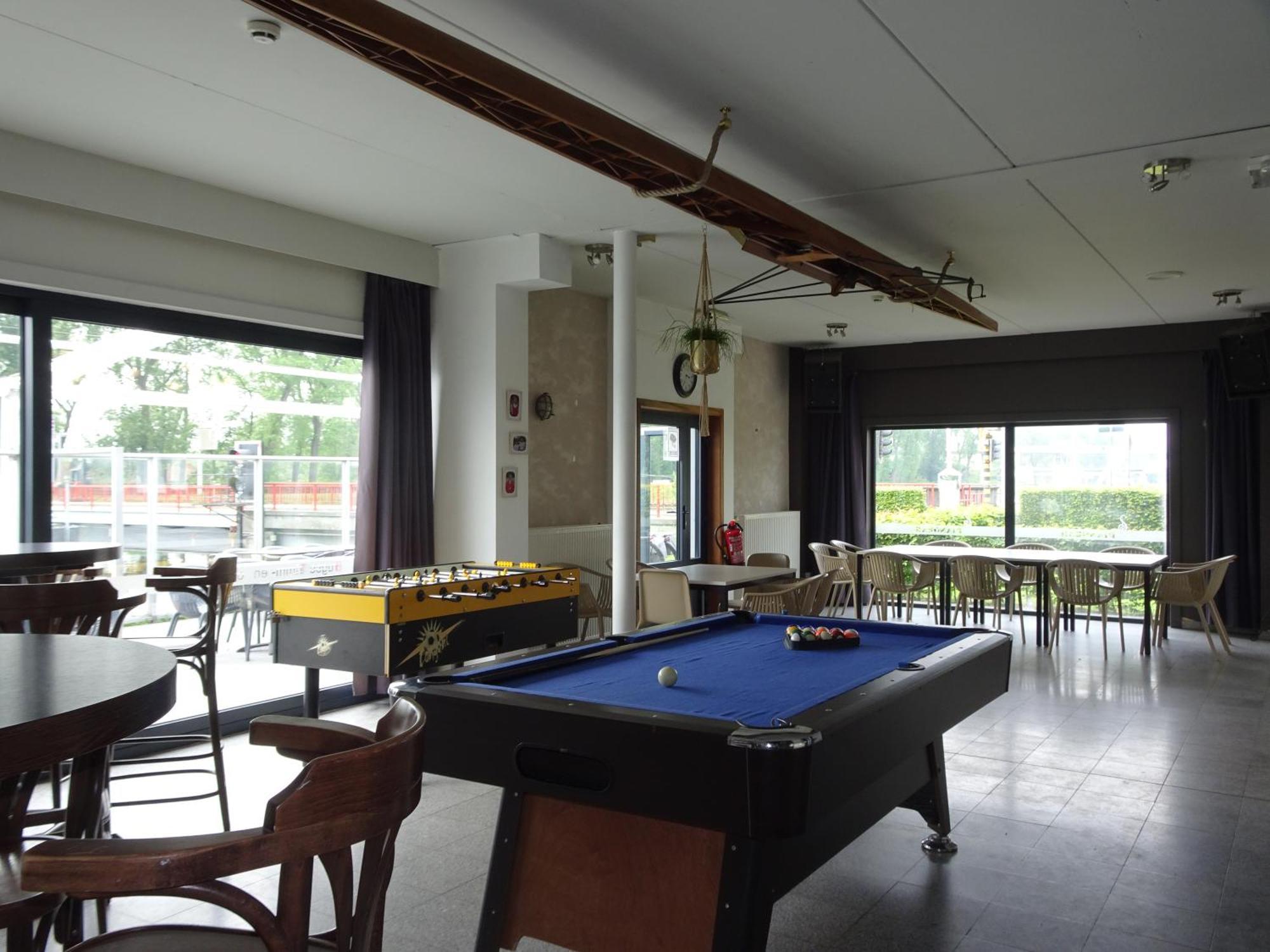 Herdersbrug Youth Hostel Bruges Esterno foto
