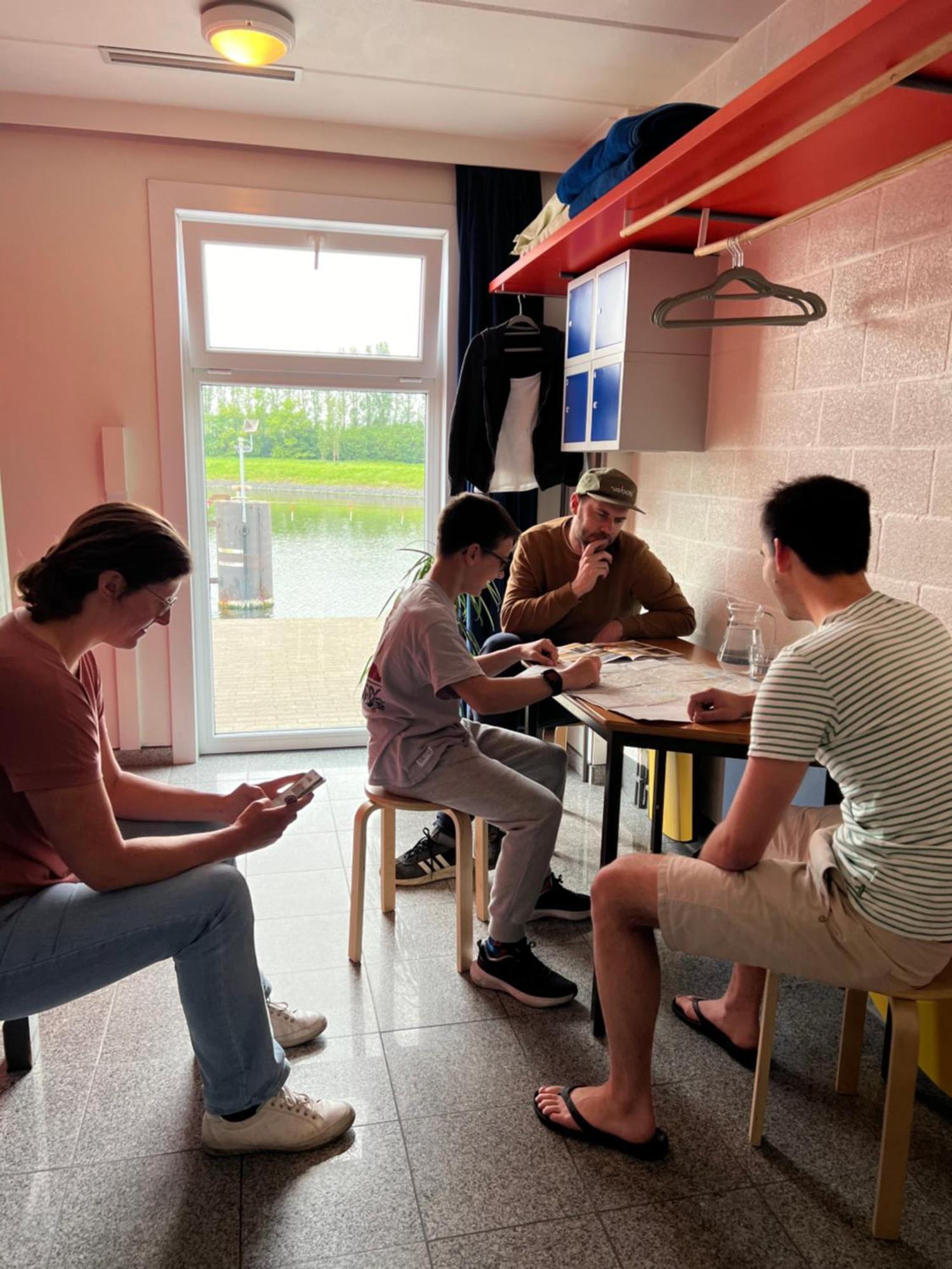 Herdersbrug Youth Hostel Bruges Esterno foto