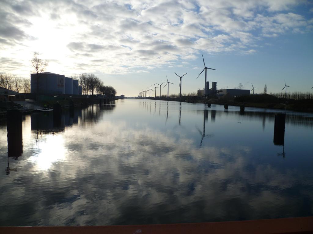Herdersbrug Youth Hostel Bruges Esterno foto
